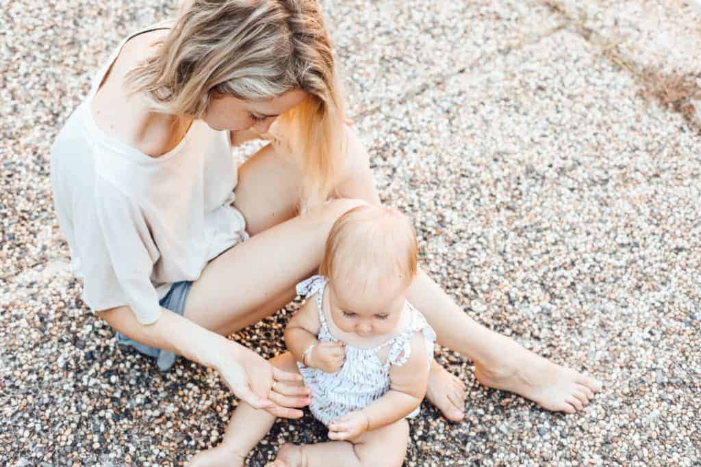 Photo of women with baby to illustrate counseling for postpartum depression and anxiety in Houston, TX 77006